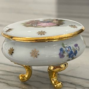 Limoges 3 Footed Standing Trinket Box w/Gold Trim